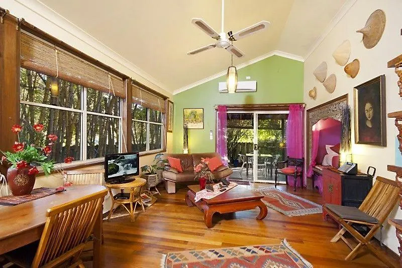 Bamboo Cottage Guesthouse B&B Byron Bay