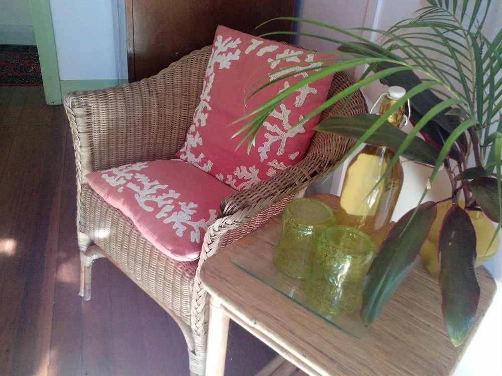 Bamboo Cottage Guesthouse B&B 酒店 拜伦湾