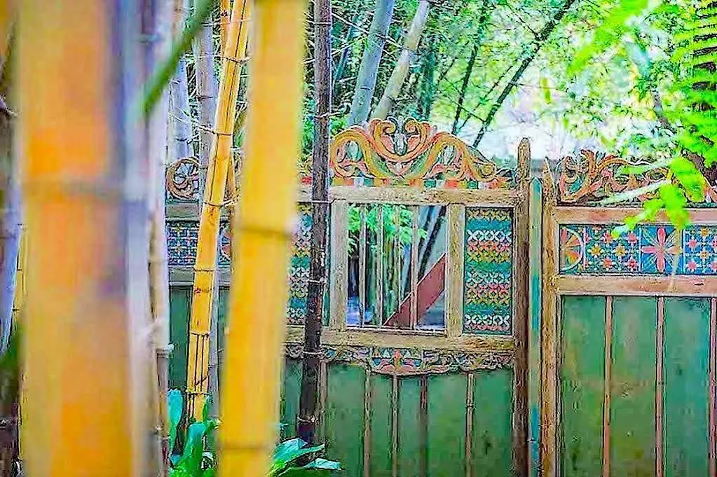 Bamboo Cottage Guesthouse B&B 酒店 拜伦湾